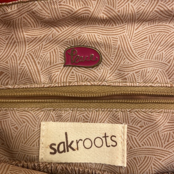 Sakroots Peace, Medium Tote Satchel, Crimson Flower - Picture 13 of 16